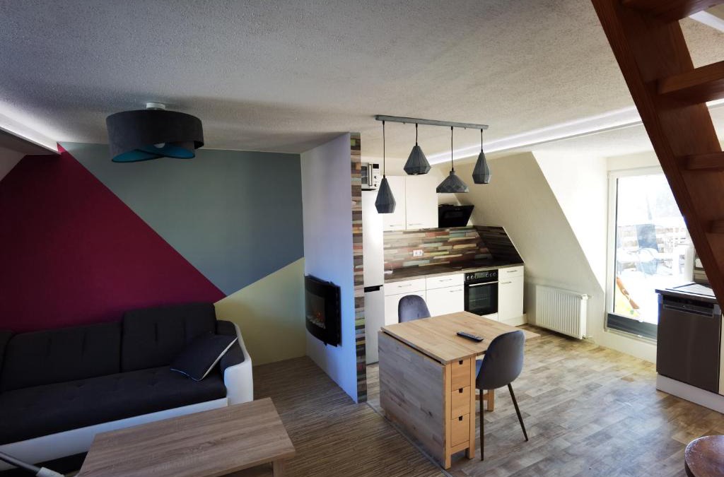 Wolmirstedt Apartment | Gemütliche Dachwohnung mit kleiner oder großer Dachterrasse nebeneinander