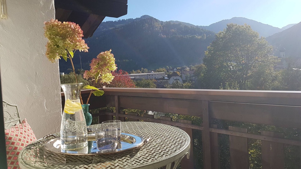 Immenstadt im Allgaeu Apartment | Gemütliche Whg. mit Balkon und Bergblick im Oberallgäu! Ruhig und Zentrumsnah