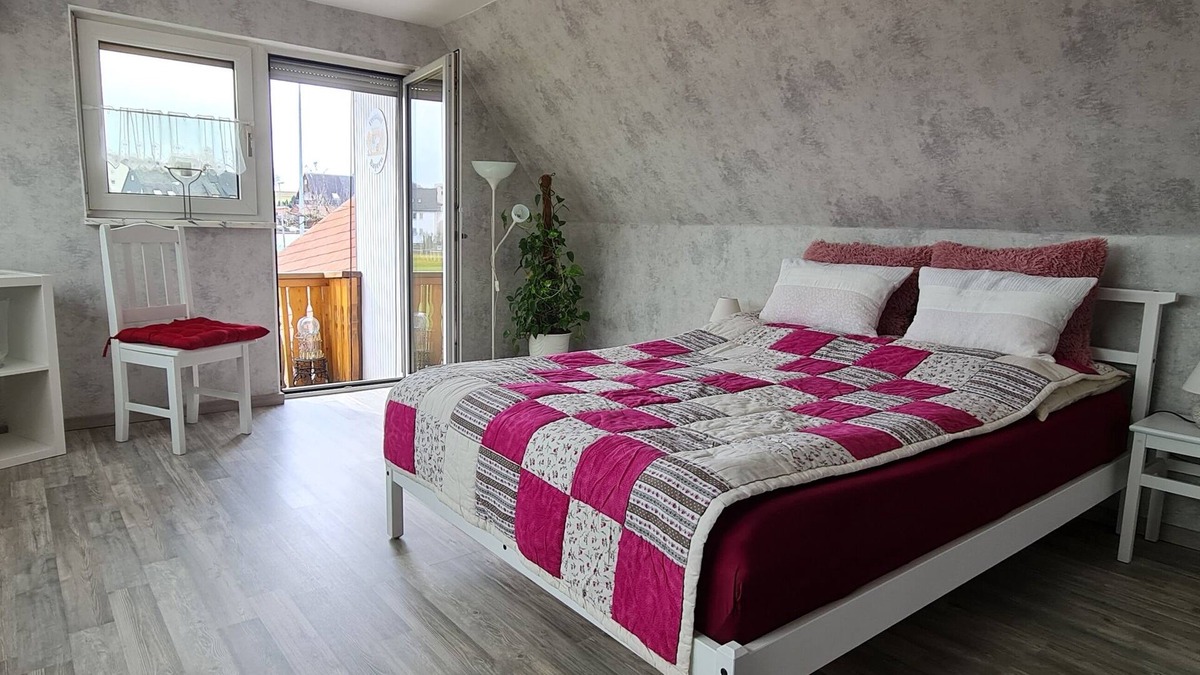 Konradsreuth Apartment | Gemütliche Ferienwohnung zur Freizeitgestaltung zw. Frankenwald -fichtelgebirge