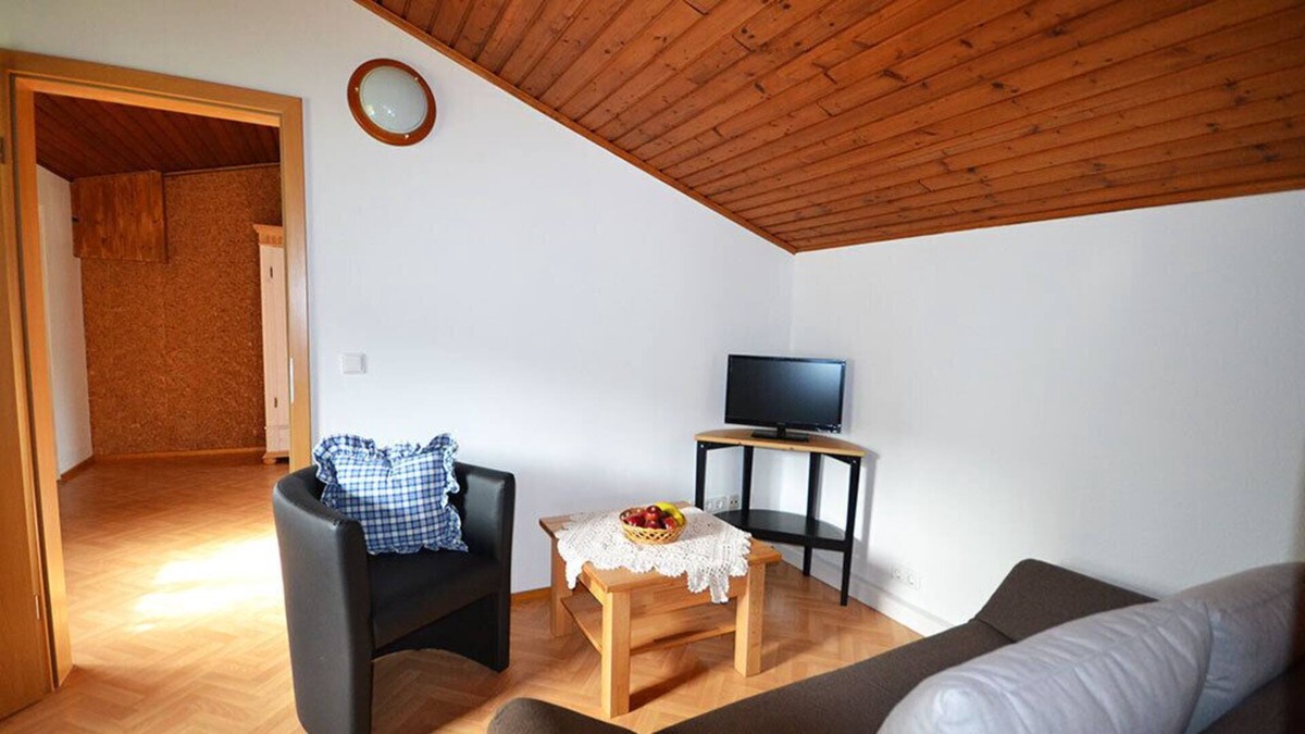 Hartkirchen Apartment | Gemütliche Ferienwohnung neben Hof mit Pferden