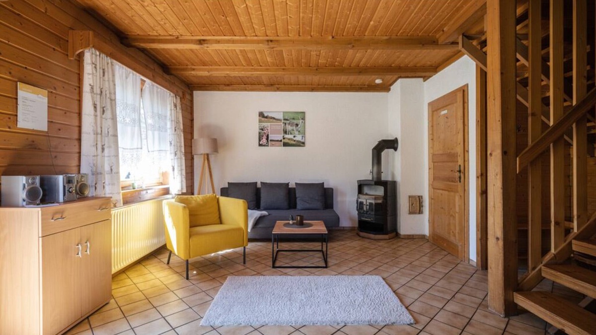 Hausles Apartment | Gemütliche Ferienwohnung, idyllische Lage, mit skandinavischem Badefass