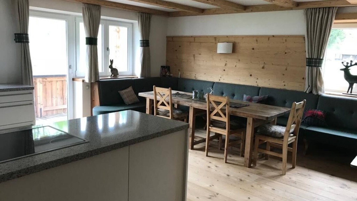 Kitzbuehel Apartment | Gemütliche & Sonnige Wohnung mit Großer Terasse in Kirchberg in Tirol