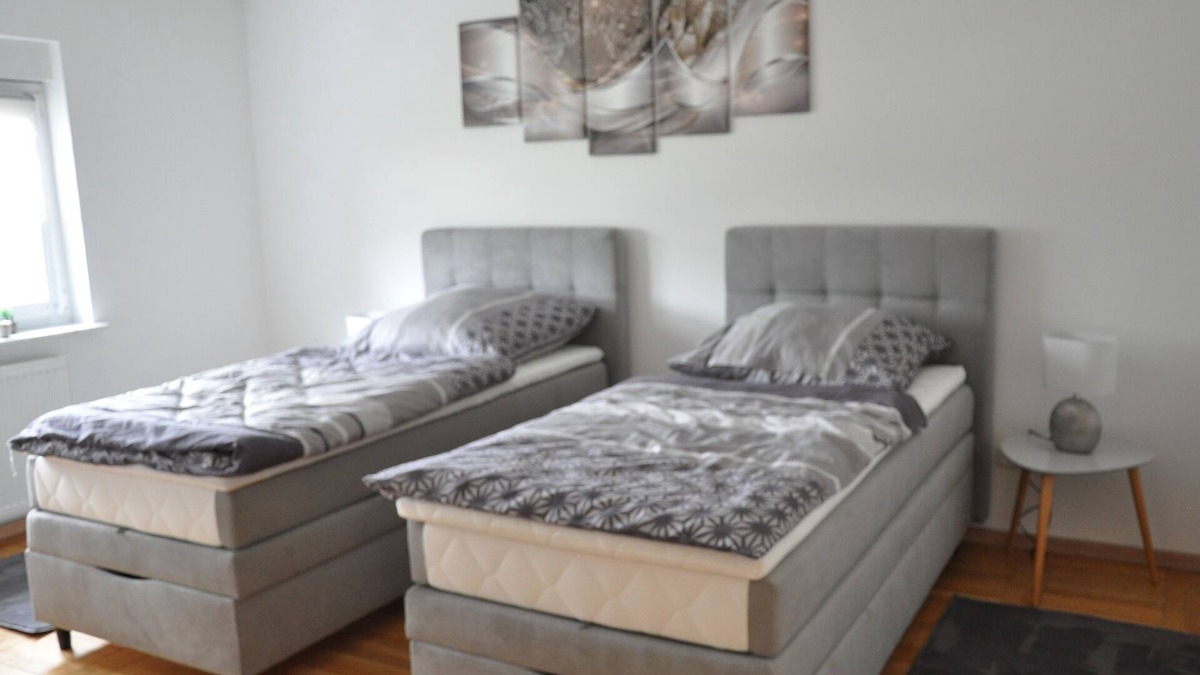 Giebelstadt Apartment | Gemütliche und Ruhige Ferienwohnung für 1-5 Personen in Giebelstadt