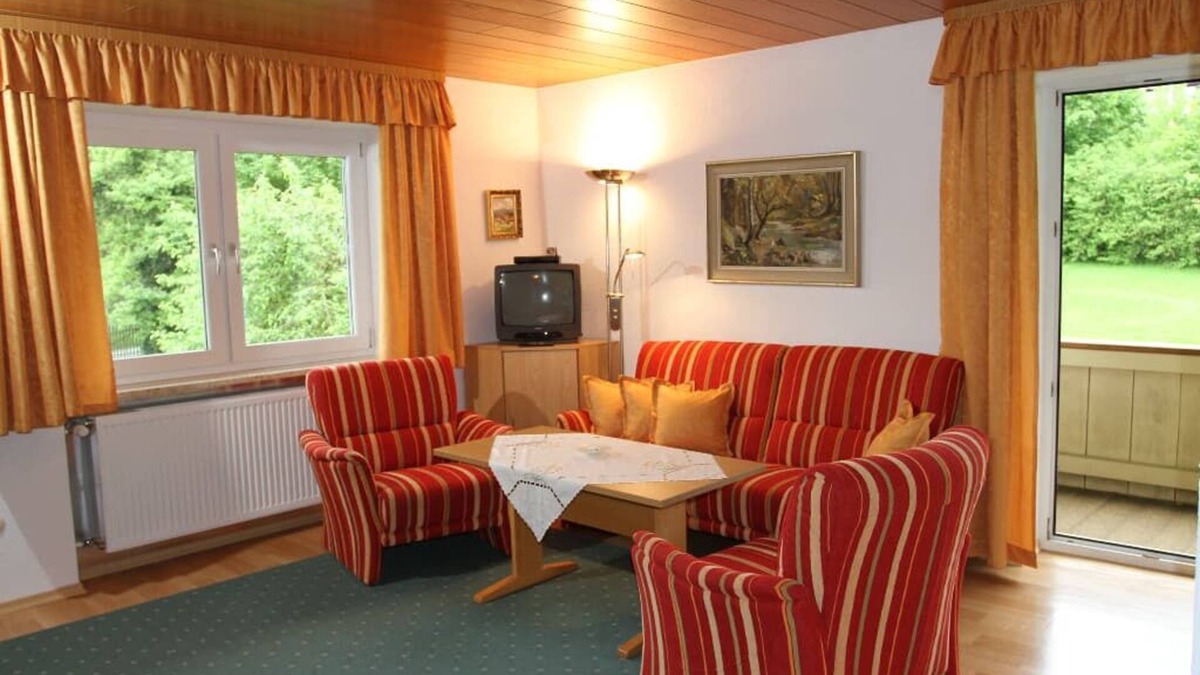 Lam Apartment | Gemütliches 1-Zimmer-Appartement mit Blick in den Garten