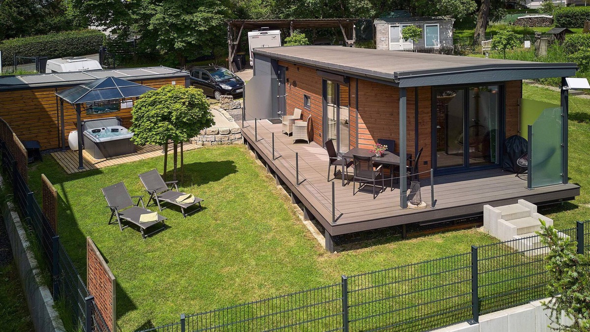 Braunfels House | Gemütliches 4 Ferienhaus mit Whirlpool, Fitness, Infrarotsauna, Ebike, Alpakas