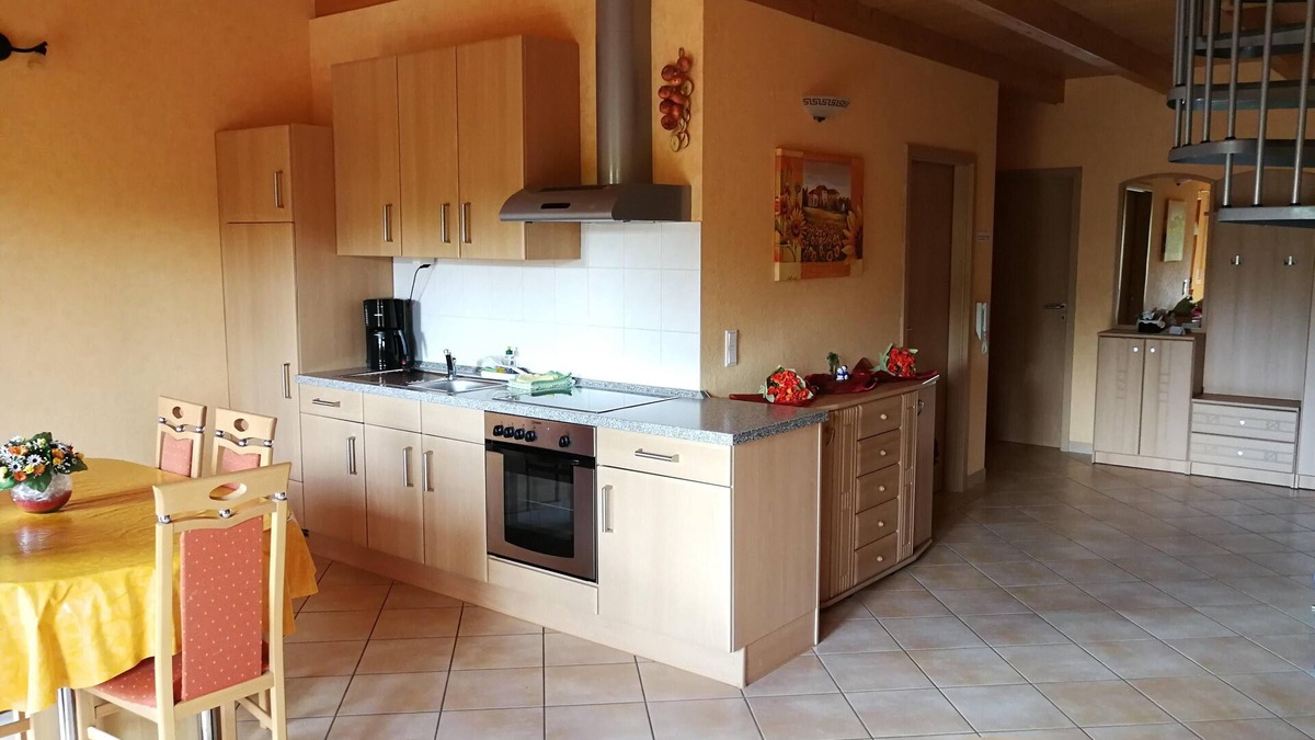 Kulsheim Apartment | Gemütliches 79qm Ferienapartment mit Balkon, kostenfreies WLAN