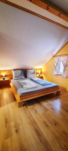 Tannenbergsthal Apartment | Gemütliches Apartment am Gottesberg