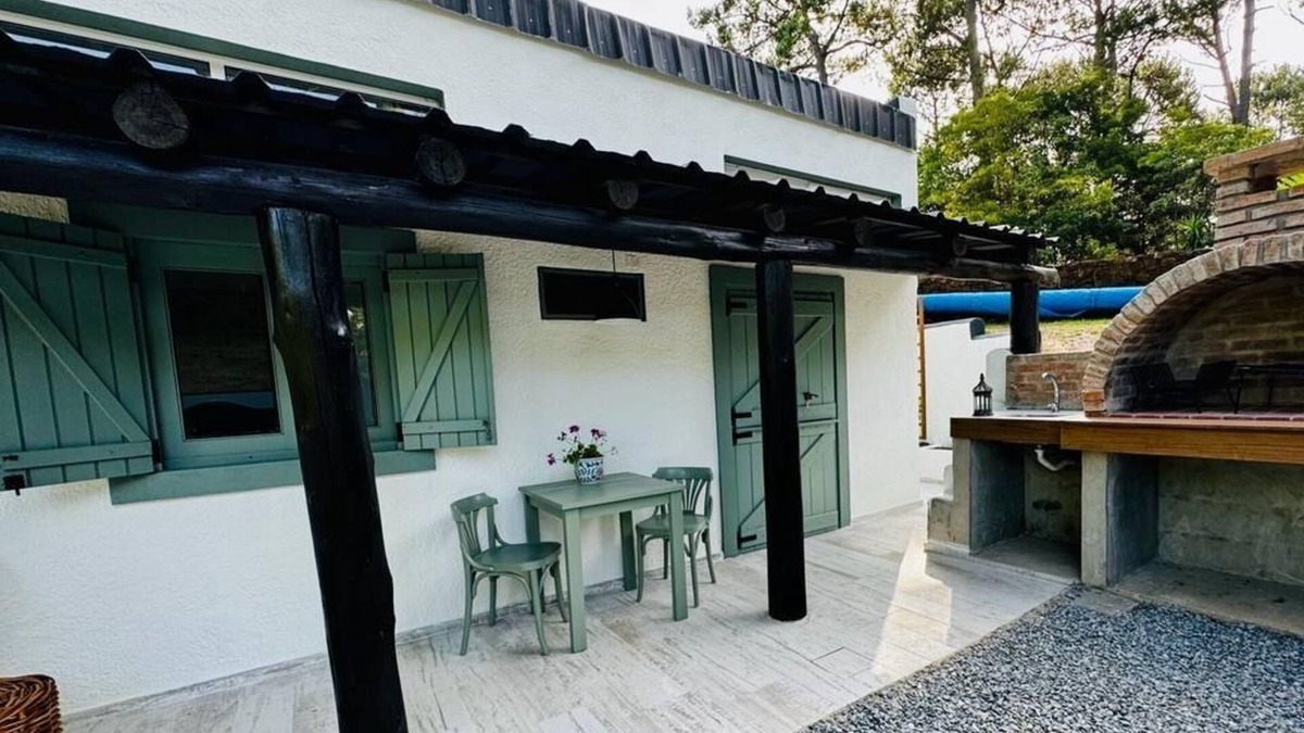 Punta Ballena Ski Chalet | Gemütliches Hideaway Mitten im Pinienwald Zwischen Lagune und Meer