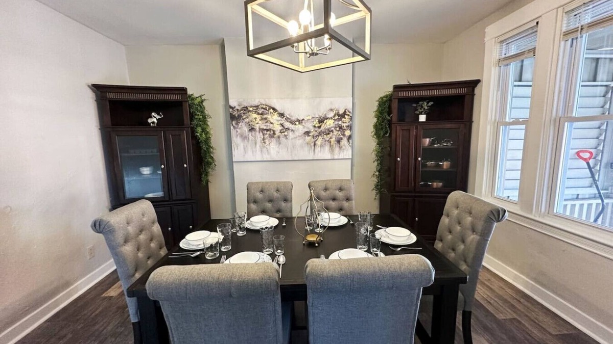 Brentwood House | Gem house in the Pittsburgh suburbs