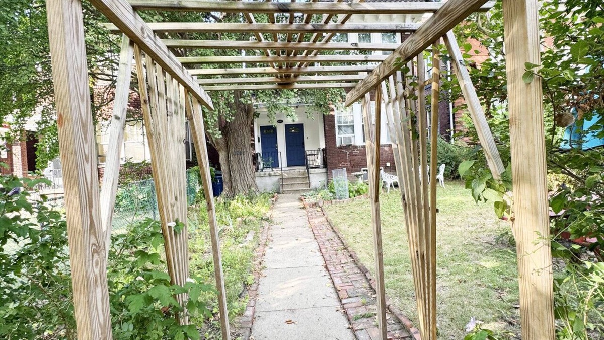 Point Breeze North Apartment | Gem in Historic Point Breeze