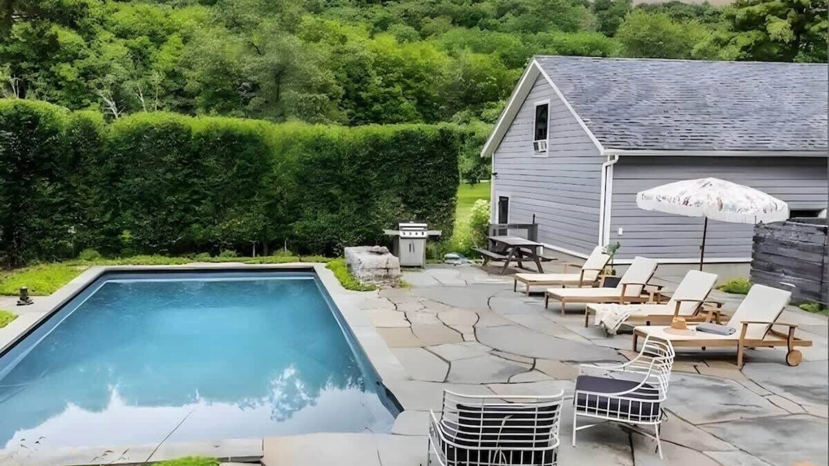 Hudson House | Gemini House - 1892 Farmhouse w/ Pool in Hudson