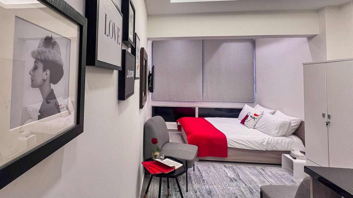 Gemmayzeh Hotel | Gemmayzeh House Grey