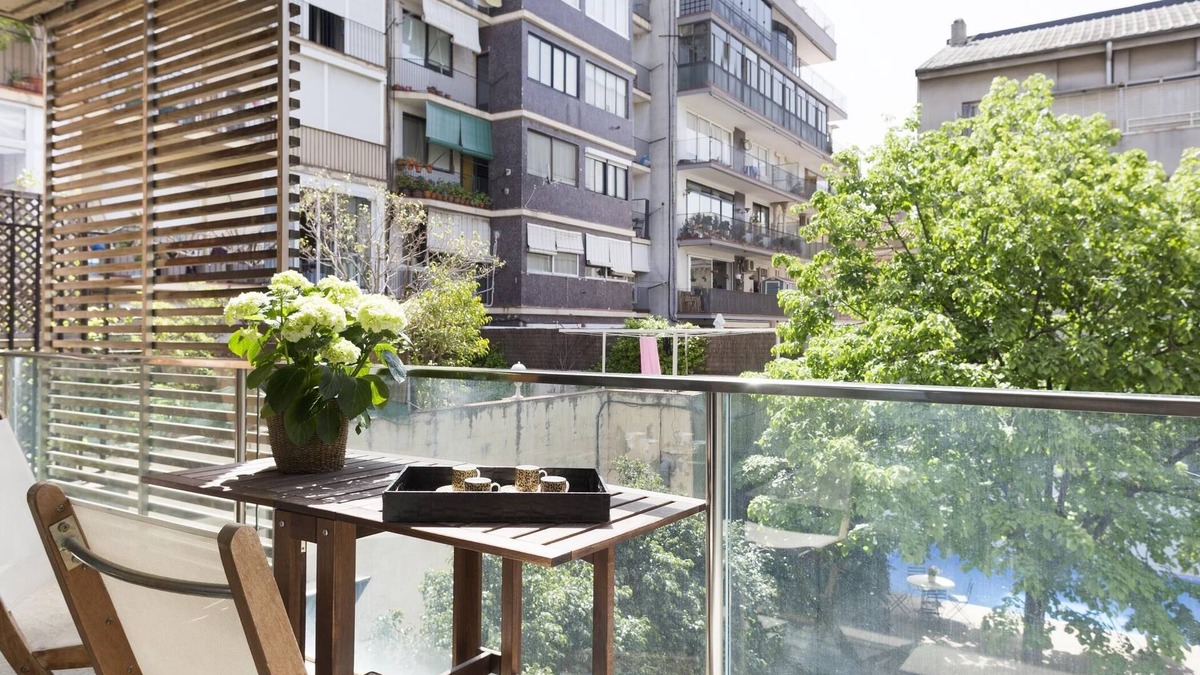 Sant Gervasi Apartment | General Miter Terrace 3 Rooms 6 pax and optional parking - Free WiFi