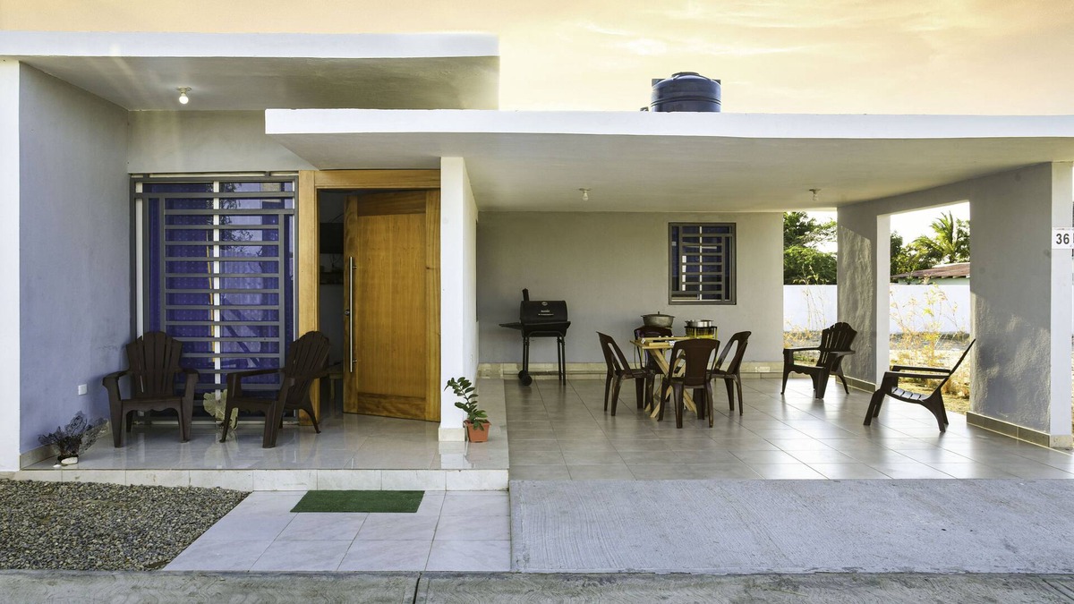 Monte Cristi House | Genesis House 3 bedrooms 2 bath w 2 car garage