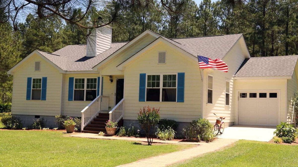 Eastman House | Genesis House - Christian Retreat