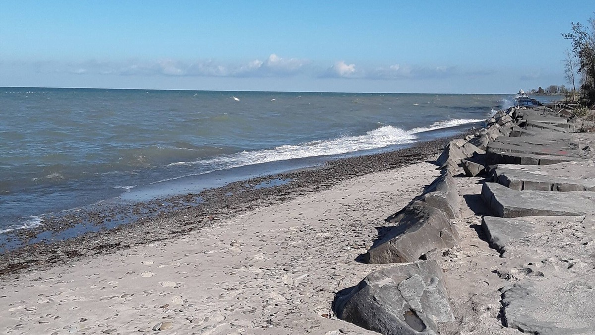 Ashtabula House | Geneva on the Lake, Walnut Beach, Lake Shore Park , Lake Erie Vacation Rental