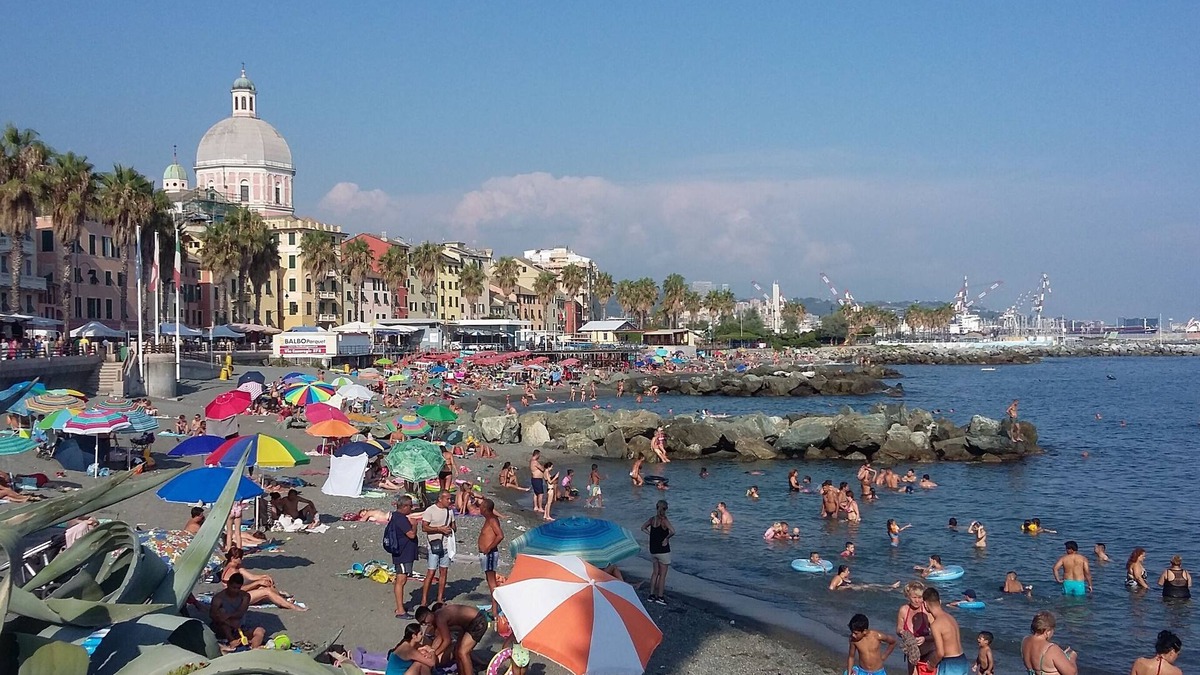 Pegli Apartment | Genoa Pegli, apt. near waterfront, terrace, balcony