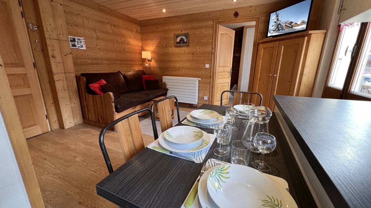 Pers-Jussy Apartment | Gentianes 3 bis - Apartment 3* village center, near ski slope 4 pers.