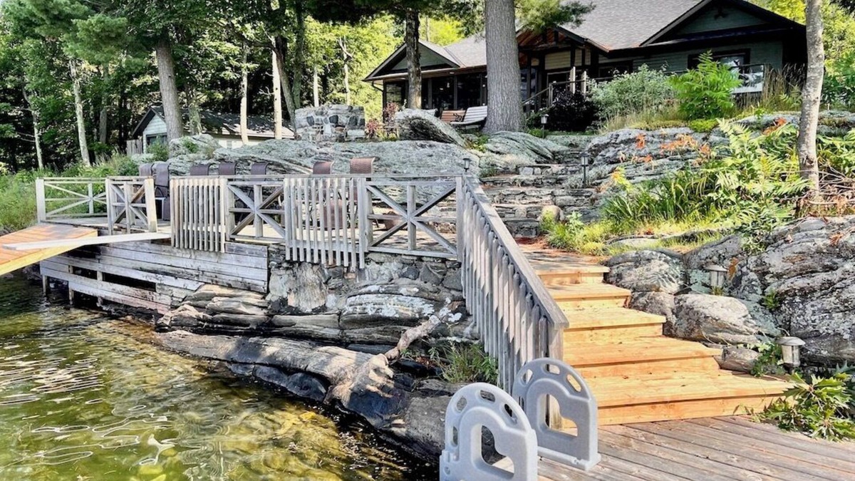 Georgian Bay Cottage | George Harrison on 12 Mile Bay