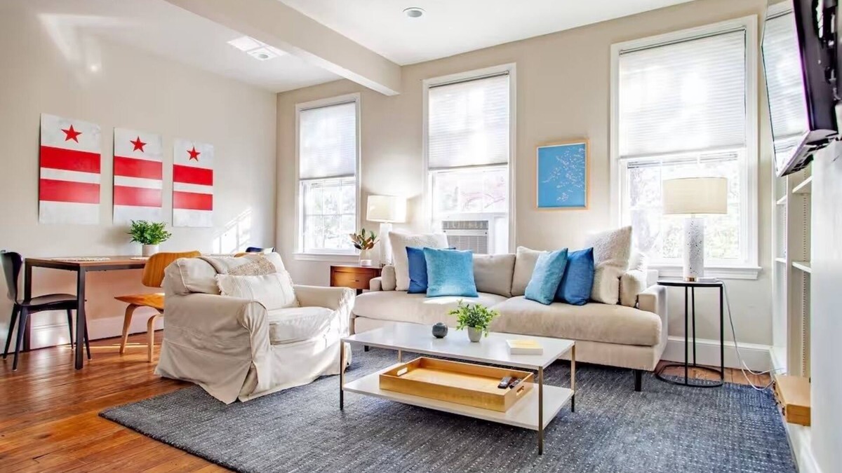 Georgetown Apartment | Georgetown - Charming, modern, 1 BR in historic bldg on Cobblestone Street