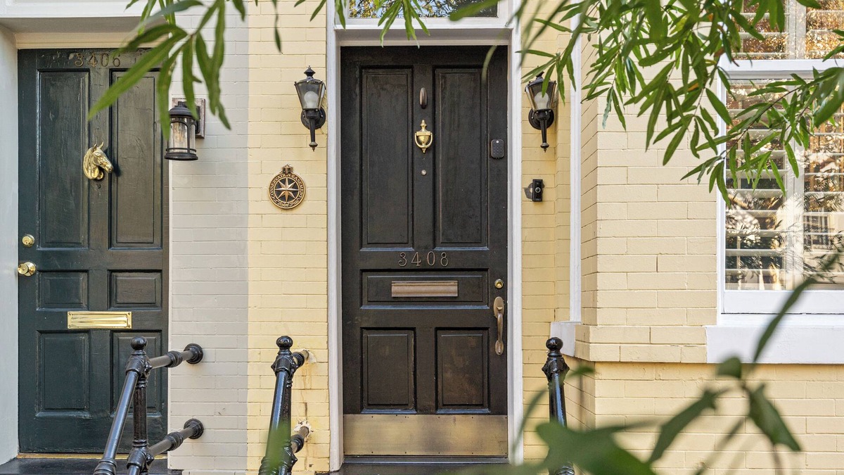 Georgetown House | Georgetown Pristine Historic Row House, 3 level, 3 BR, 3 BA