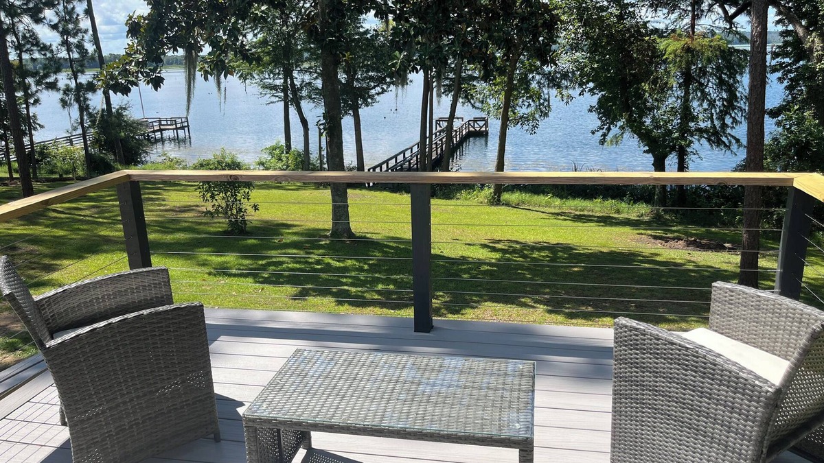 Donalsonville House | Georgia Lake House Retreat