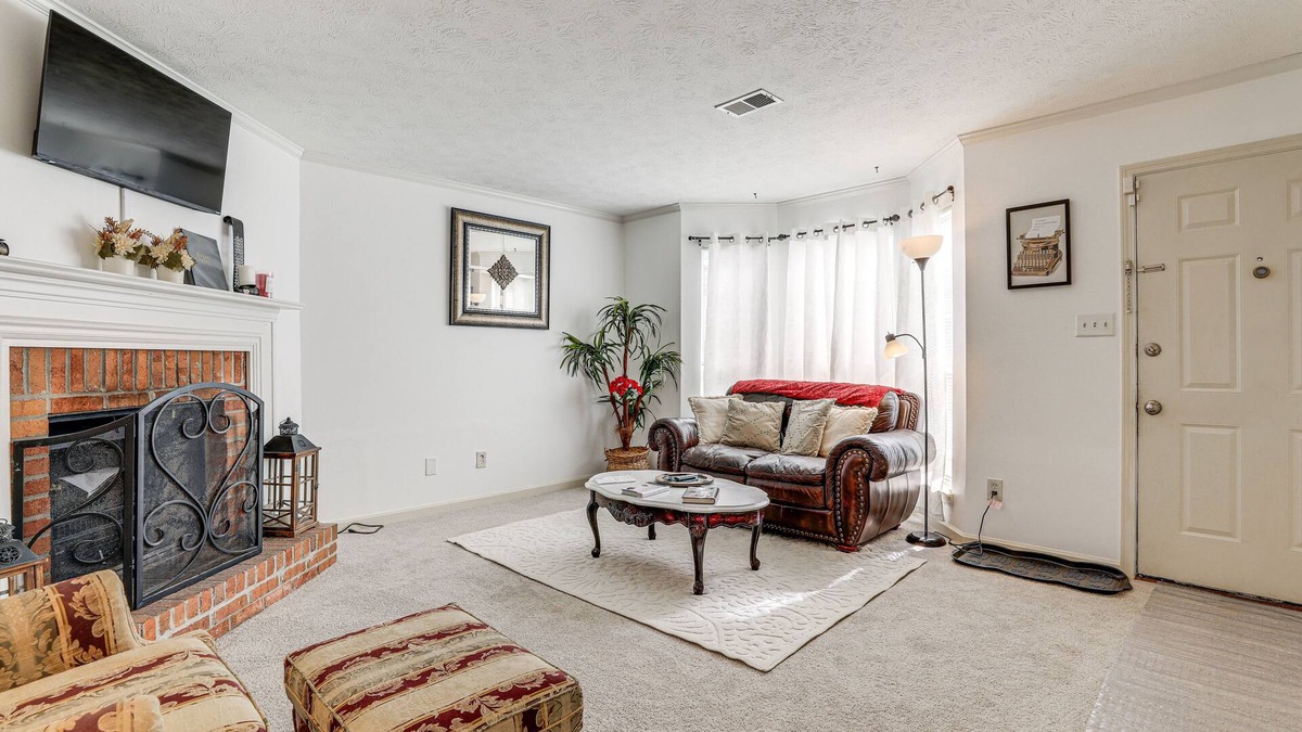 Stone Mountain House | Georgia Townhome - 3 Mi to Stone Mountain Park!