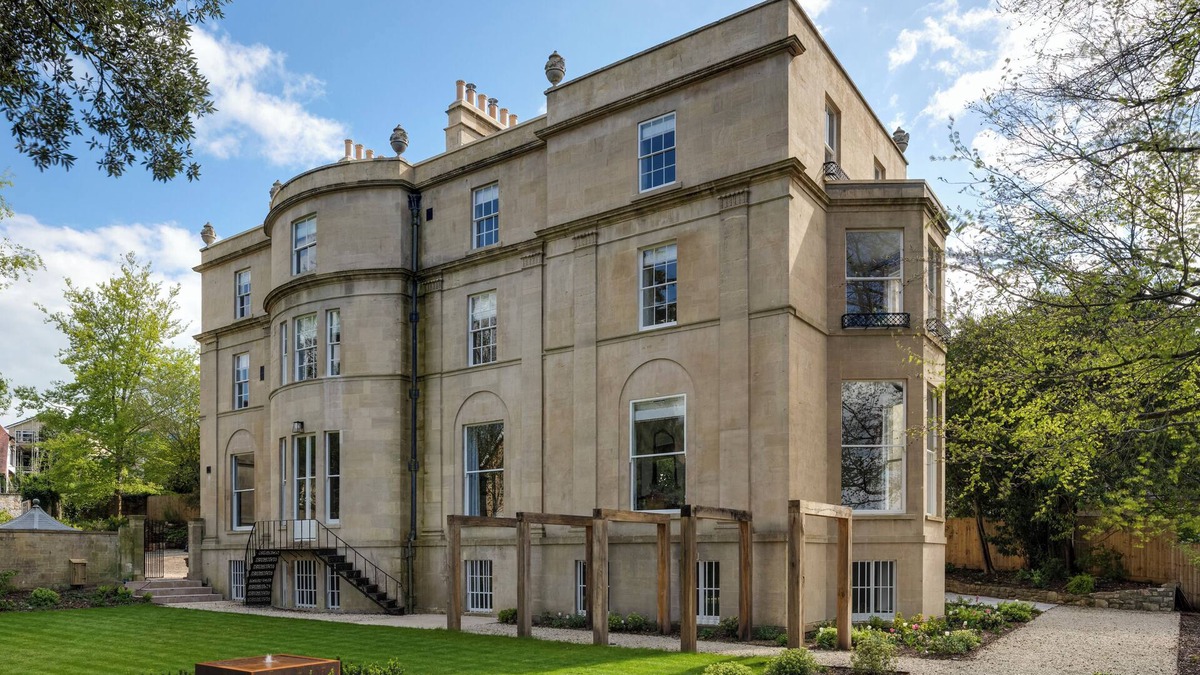 Bath House | Georgian manor house, 5 minutes to Bath city centre, complimentary breakfast