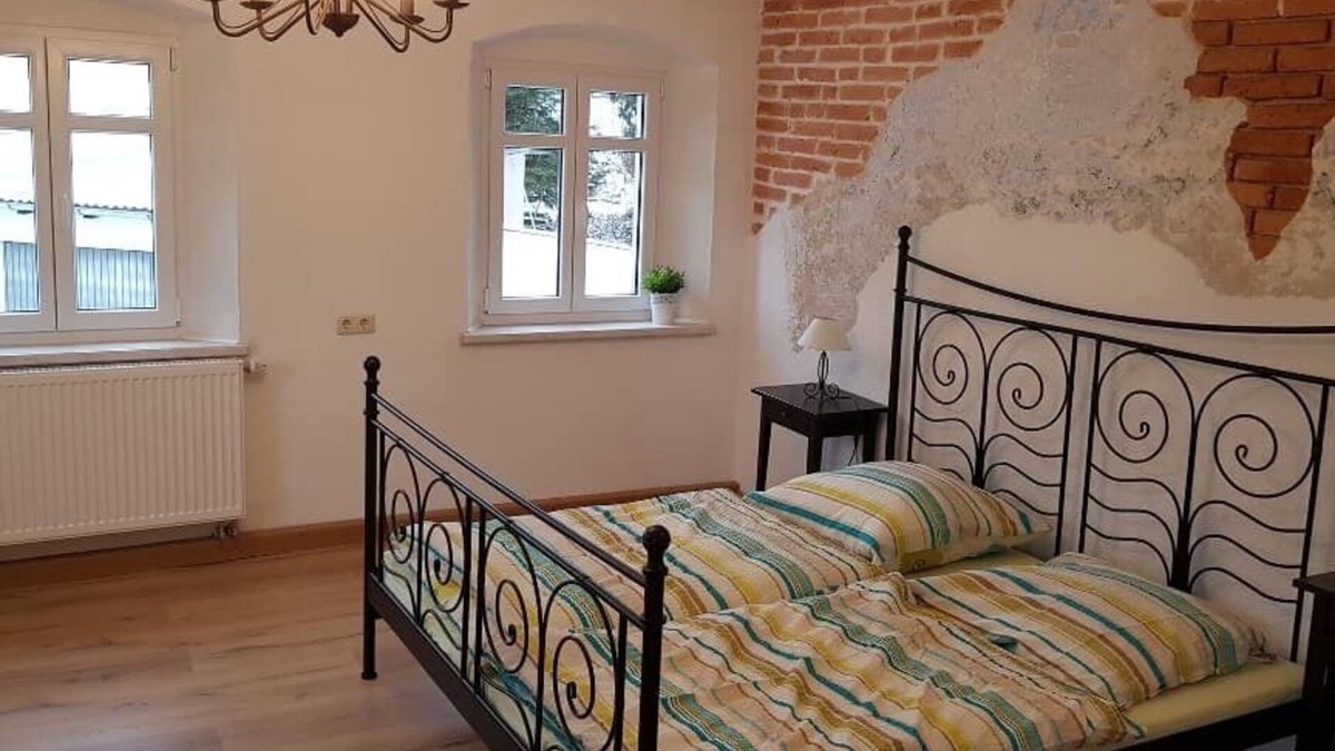 Erbendorf Apartment | Geräumige Ferienwohnung (160qm) auf 2 Etagen mit kostenlosem WLAN