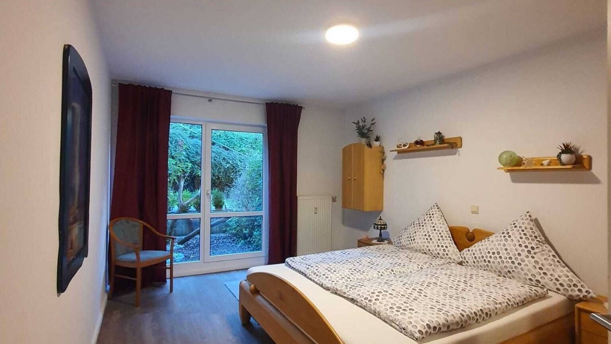Suedvorstadt Apartment | Geräumige Ferienwohnung mit Gartenterrasse
