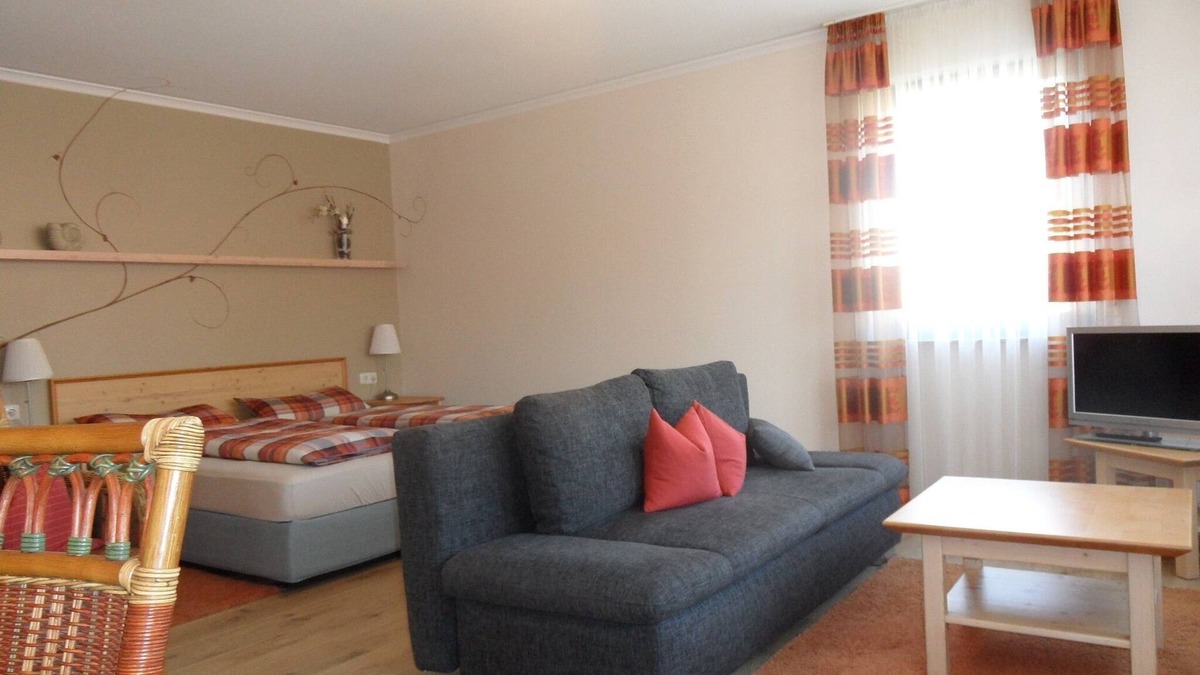 Nordheim a. Main Apartment | Geräumiges 1-Zimmer-Appartment (45qm) mit Küche