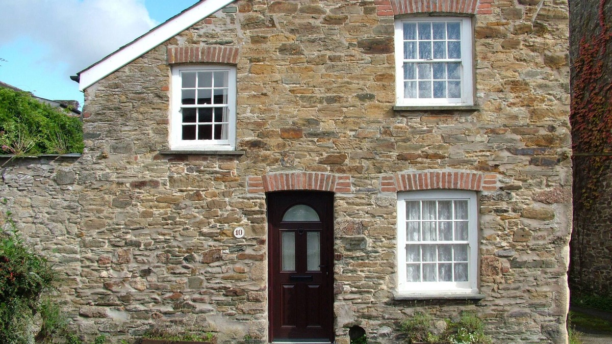 Lostwithiel House | Geranium Cottage ,Detached three bedroom cottage, centre of Lostwithiel PL22