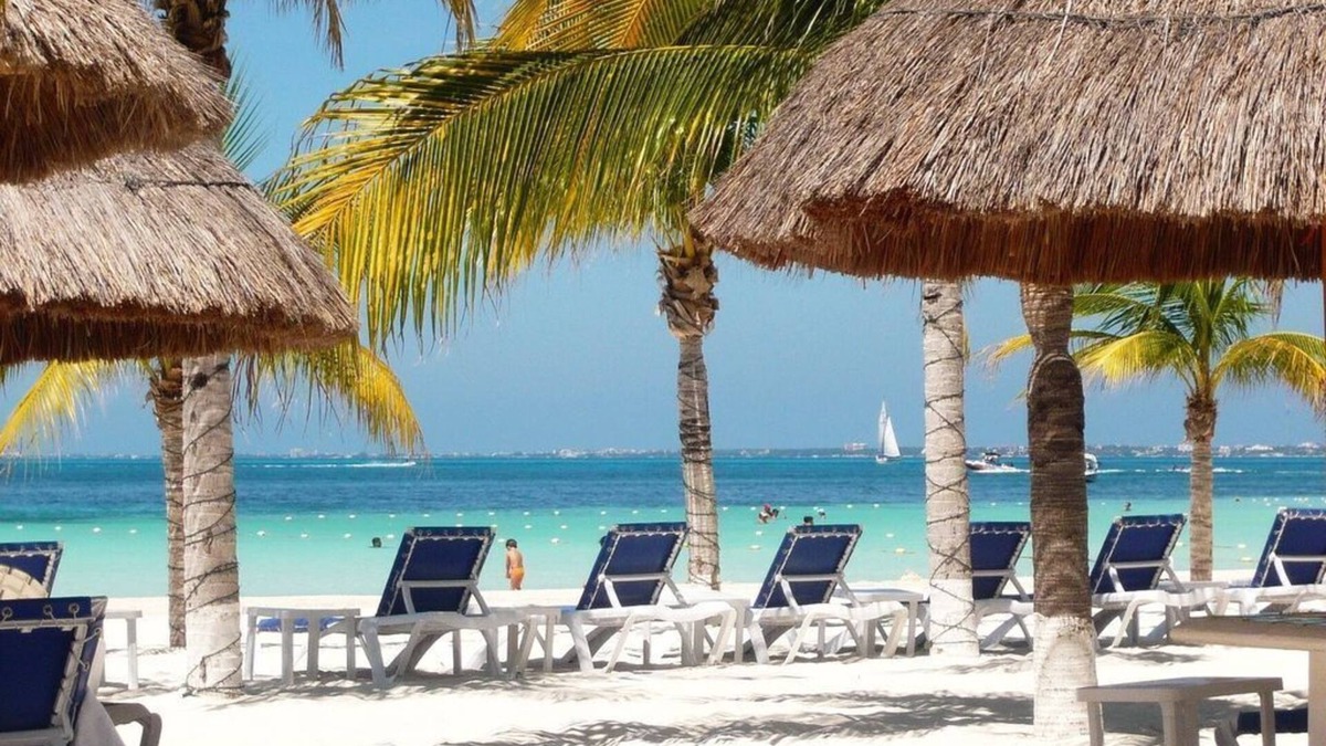 Downtown Cancun Apartment | * German owner * Mayan-Mexican style villa Vw Kaefer rental