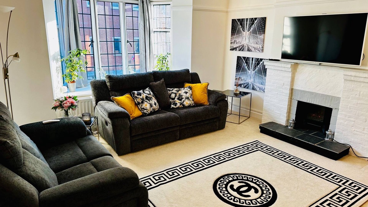 Gerrards Cross Apartment | GerrardsCross-Sleeps4-Parking-PetFriendly-Wembley