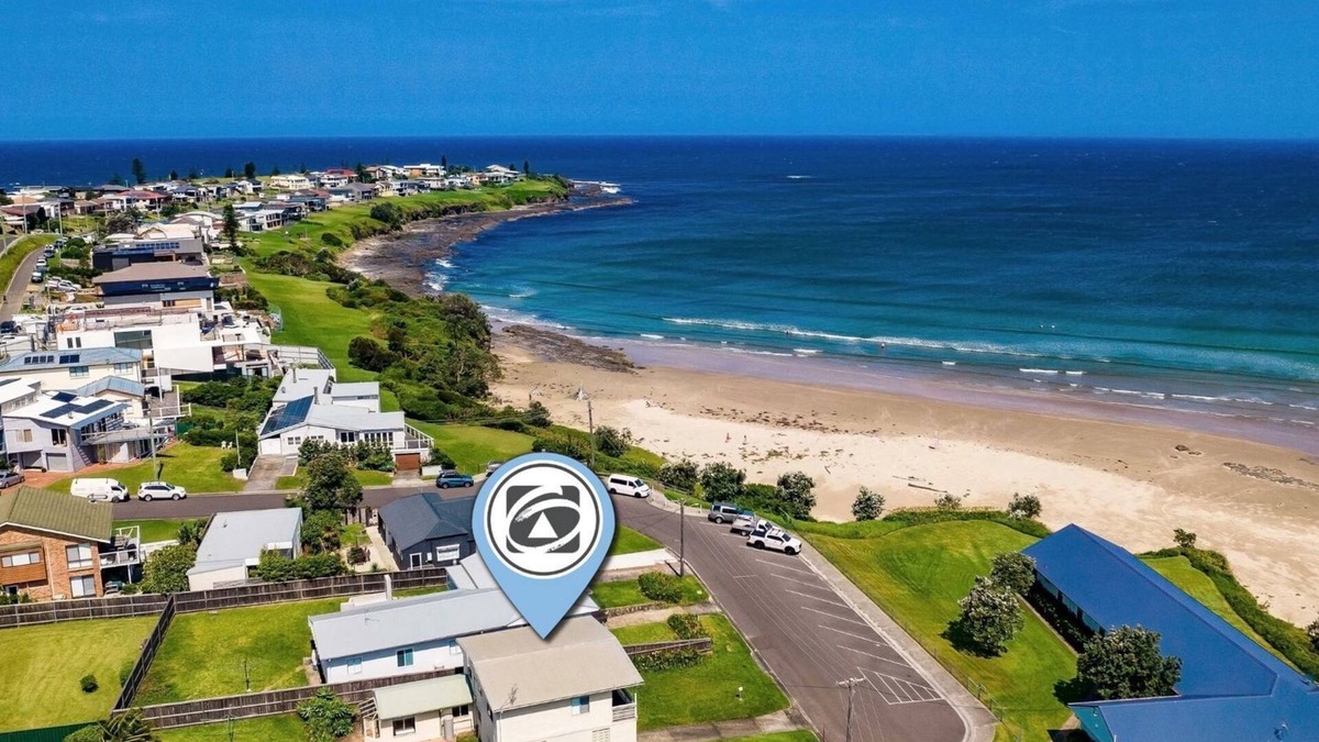 South Coast House | Gerroa House located mere steps from Seven Mile Beach.