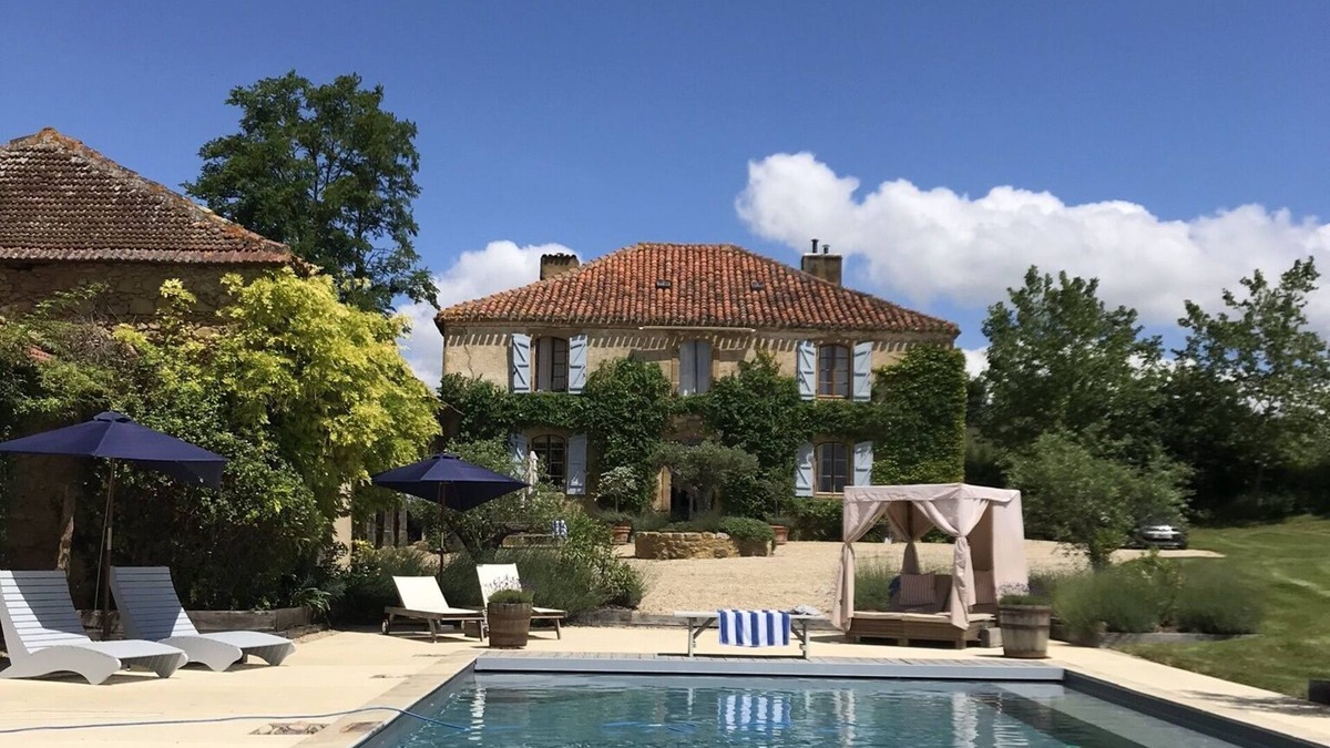Tourdun House | Gers 5bed Farmhouse , splendid views & stunning pool near Marciac sleeps 10 -12
