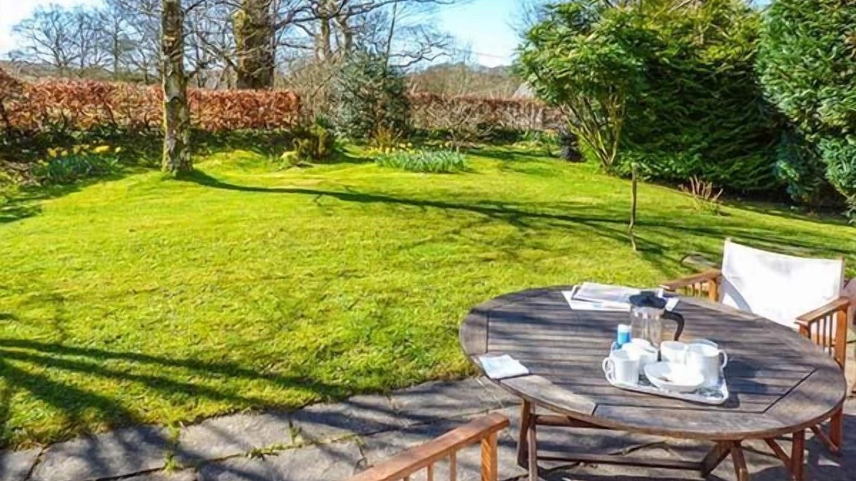 Llandovery Cottage | GERYLLAN, pet friendly, country holiday cottage in Rhandirmwyn
