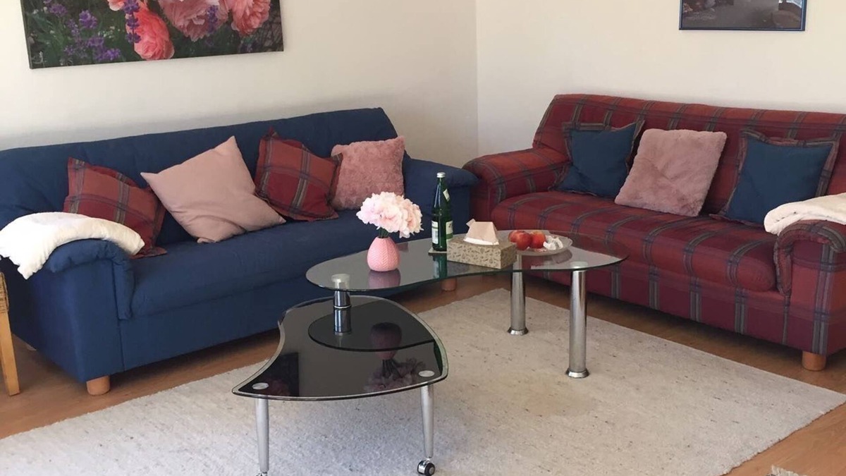 Huglfing Apartment | Geschmackvolle Ferienwohnung 3 mit Süd-west Terrasse und Kleinem Garten