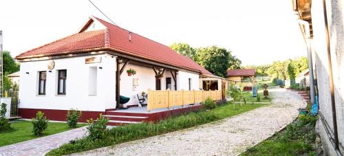 Borsodgeszt Apartment | Geszthouse-Tulipános Vendégház