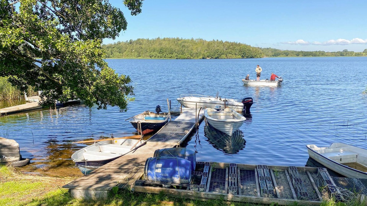 Huskvarna Apartment | Get a breath of fresh sea air at lake Landsjön