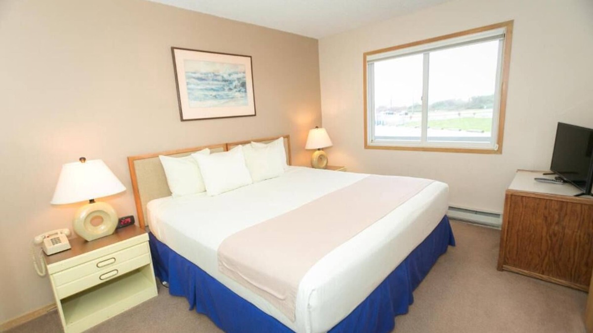 Ocean Shores Other | Get Away and Get Wet! Free Parking, w/ Pool