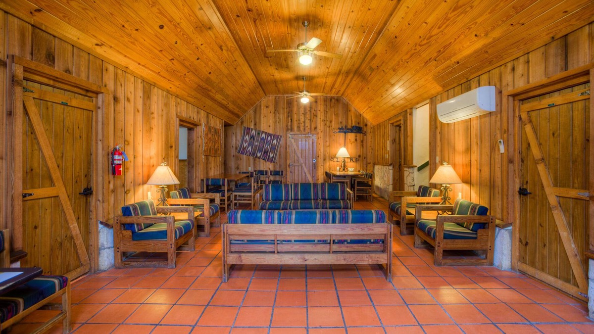 Hunt House | Get away at Mo-Ranch!