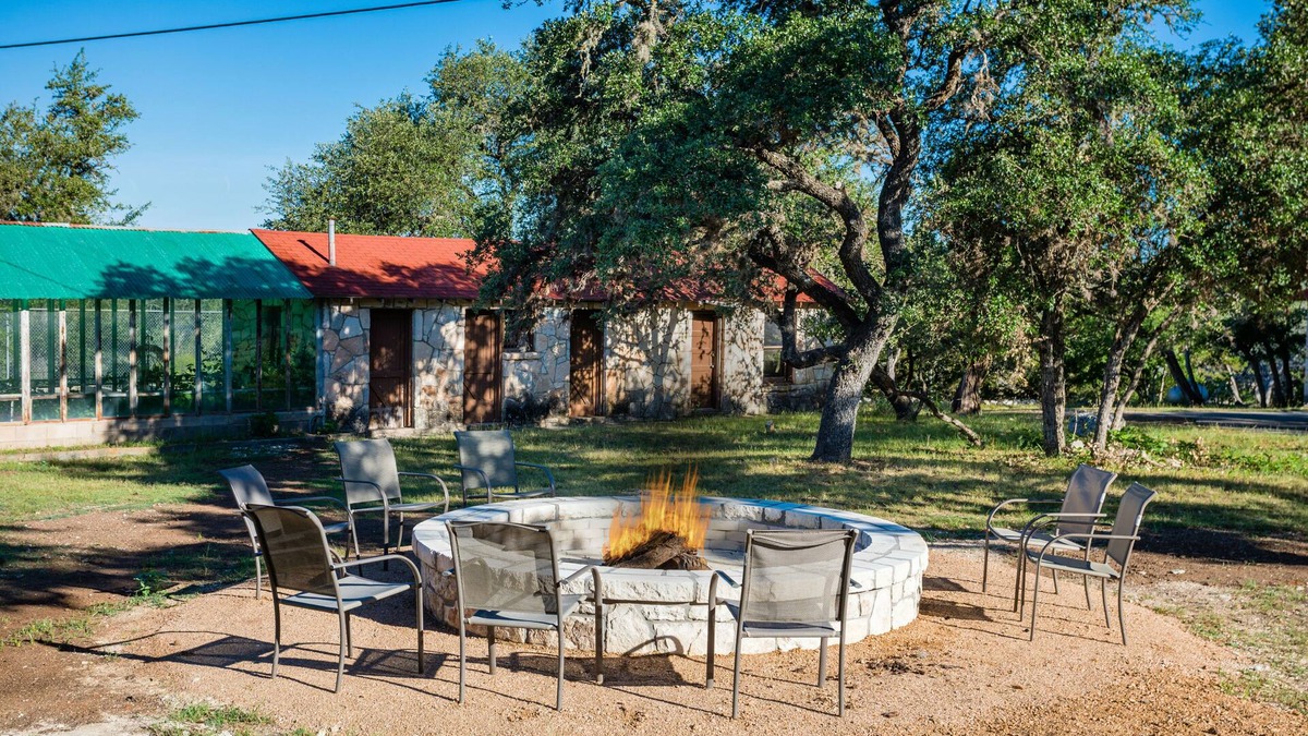 Hunt House | Get away at Mo-Ranch!
