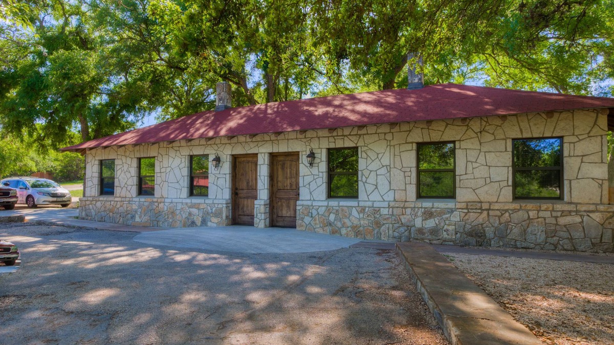 Hunt Apartment | Get away at Mo-Ranch!