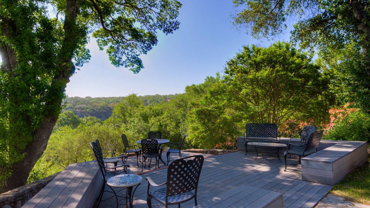 Hunt House | Get away at Mo-Ranch!