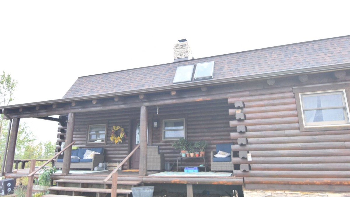 Taylorstown Cabin | Get Away Cabin in Claysville ~ Covered deck~ Watch the Sunrise & Sunset~