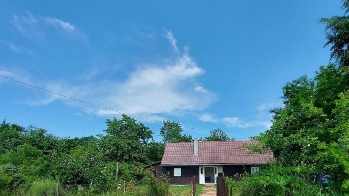 Sisak-Moslavina House | Get away from stress and enjoy peace in a wooden house surrounded by nature.