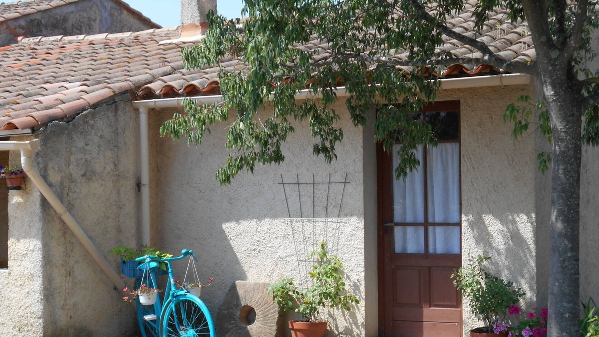 Bize-Minervois Cottage | Get away from it all in this peaceful rural location - close to lively village