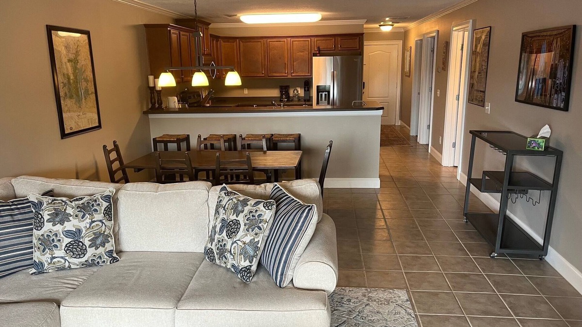 Alexander City Condo | Get away from your busy life and relax at this Cozy Lake Martin Condo!