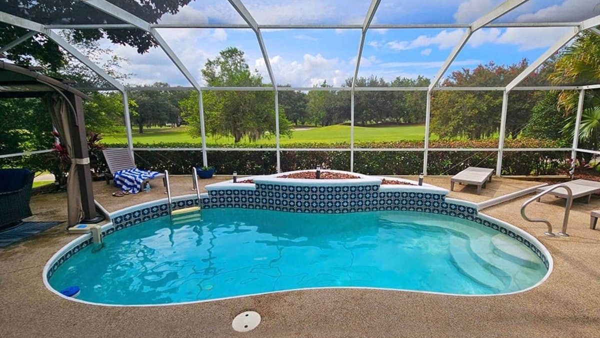 The Villages House | Get it all - Pool, Jacuzzi, Golf View, & Golf Cart